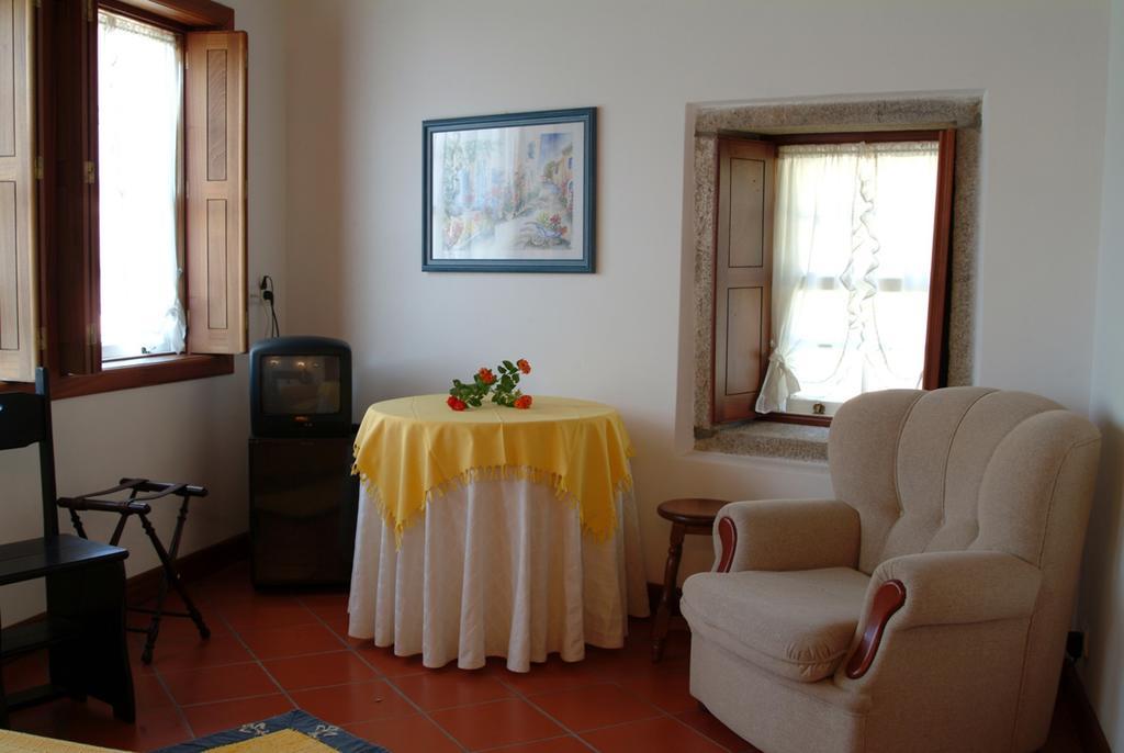 Quinta Do Vale Do Monte Guest House Viana do Castelo Ruang foto